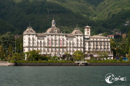 Grand Hotel vom See aus.