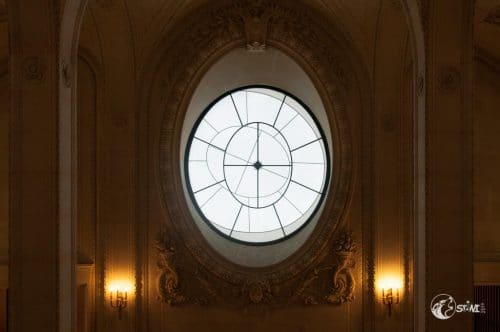 Fenster im Louvre