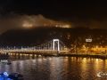 Elisabeth Brücke bei Nacht
