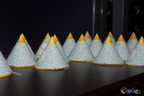 Partyhüte mit versteckten Kiosk Startnummern