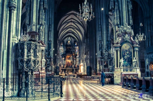 Kurzer Blick in den Stephansdom.