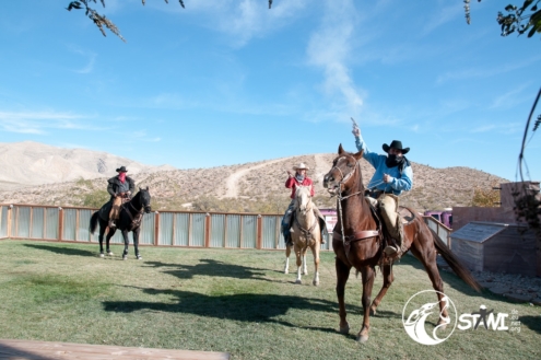 Schießwütige Cowboys and Girls.