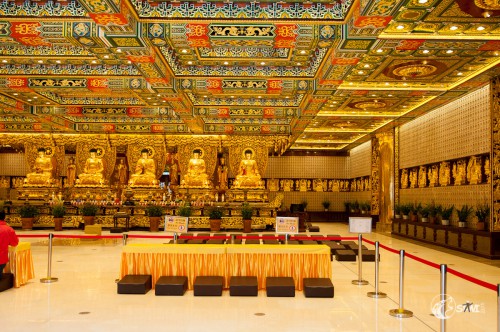 Einige Buddhas.