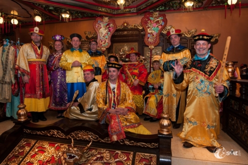 Ein seriöses Gruppenfoto.