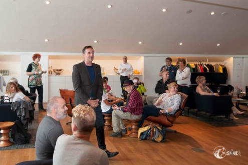 Begrüßung durch Claude.