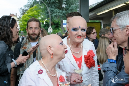 Photobomb by Andreas Waldschütz