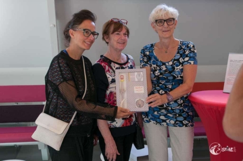 Sigrid Salon (li.) und Fans.